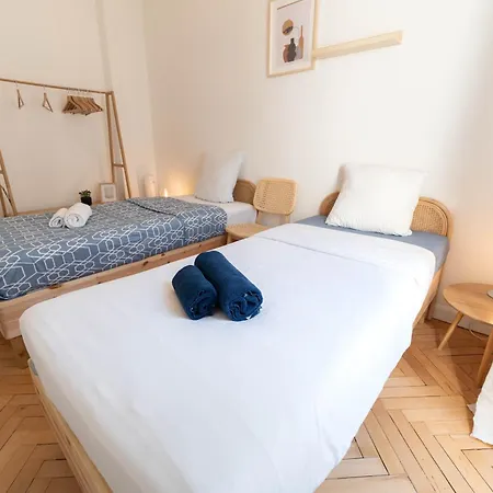 Apartment Charmant 3 Pieces Situe Au Centre De Nizza